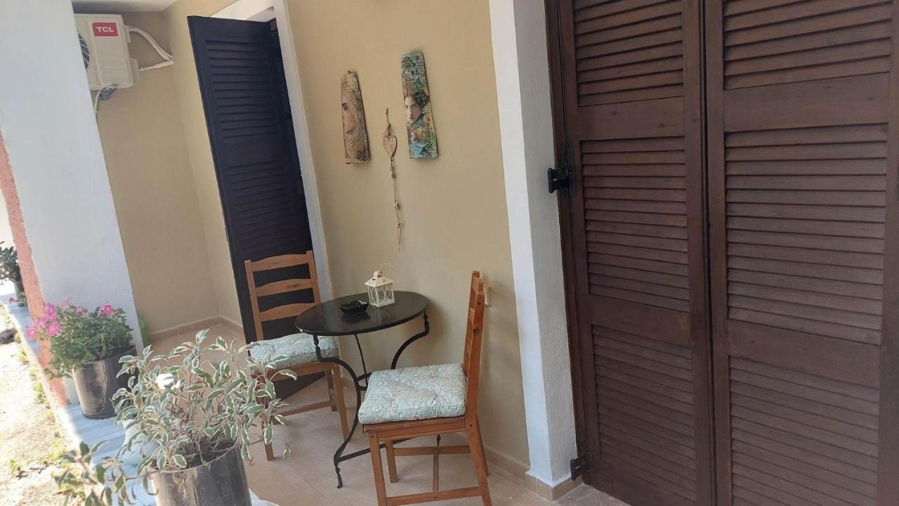 Eftyxia Apartment Pérama Kültér fotó